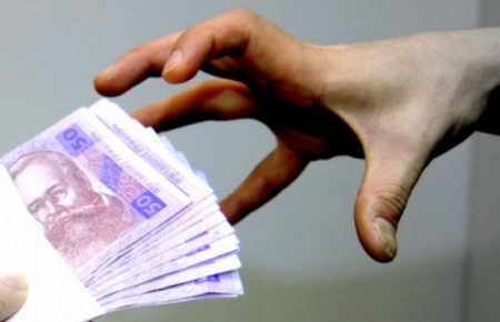 На Одещині прокурор і депутат вимагали хабар $40 тисяч