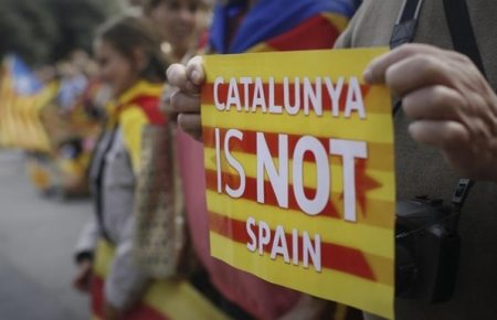 Іспанський уряд планує помилувати ув'язнених лідерів каталонських сепаратистів