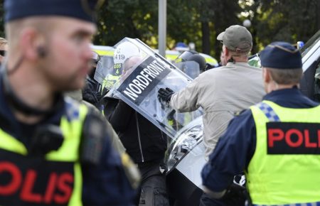 На марші неонацистів у Швеції затримали понад 60 людей (фото)