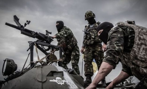 Бойовики відкрили свій «секрет» , — боєць розповів деталі нічного обстрілу на Донбасі Бойовики відкрили свій «секрет» , — боєць розповів деталі нічного обстрілу на Донбасі