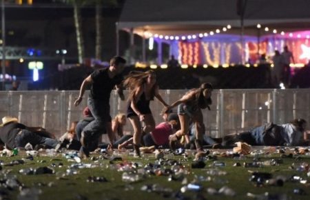 Стрілянина у Лас-Вегасі: вбито щонайменше 20 людей