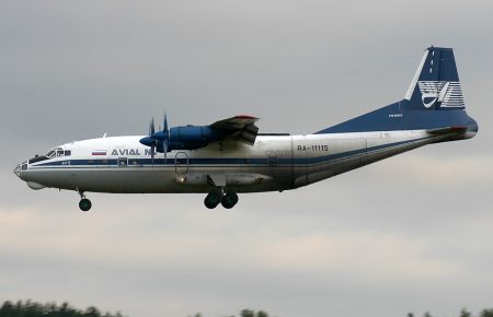 Військовий літак АН 12 розбився у Конго: всі члени екіпажу загинули
