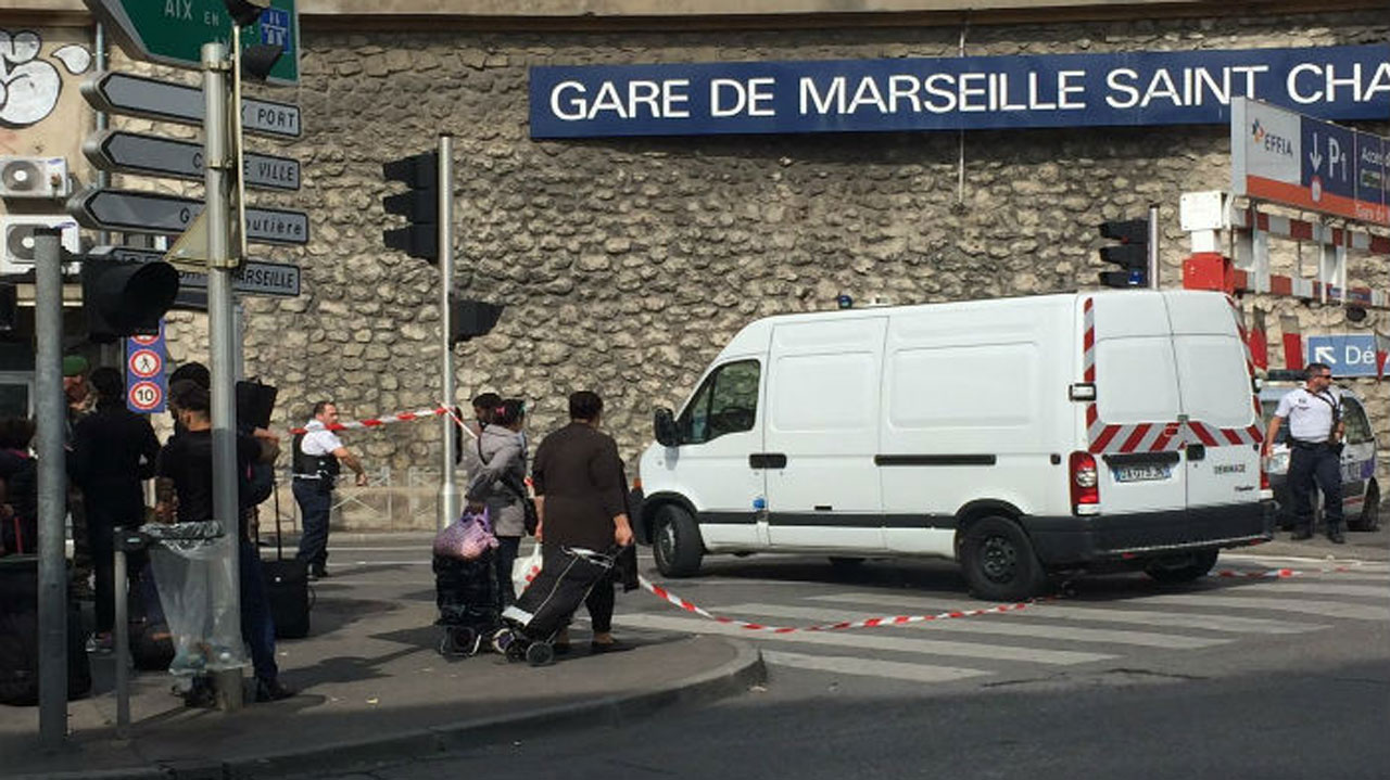 У Франції правоохоронці застрелили нападника із ножем