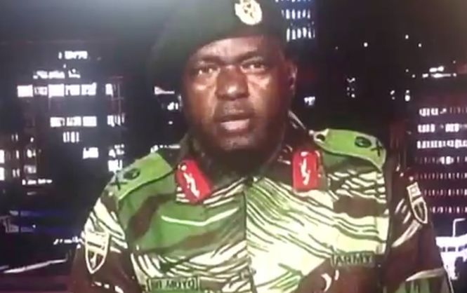 У Зімбабве військові захопили державну телерадіокомпанію. Проте вони заперечують переворот