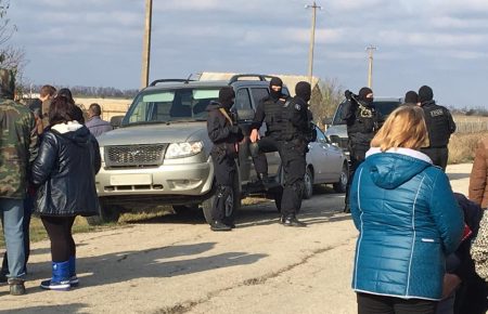 У Криму силовики затримали чоловіка кримськотатарської вчительки, — Чубаров (ФОТО, ВІДЕО)