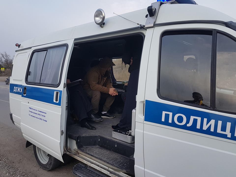 В окупованому Криму поліція затримала кримськотатарського активіста (ФОТО)
