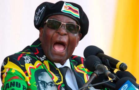 Президента Зімбабве закликають до завтра подати у відставку