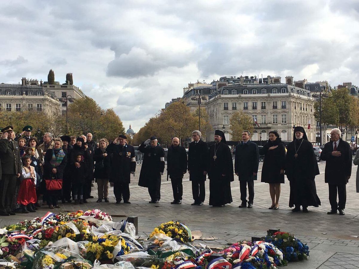 У Парижі вшанували пам'ять жертв Голодомору(ФОТО)