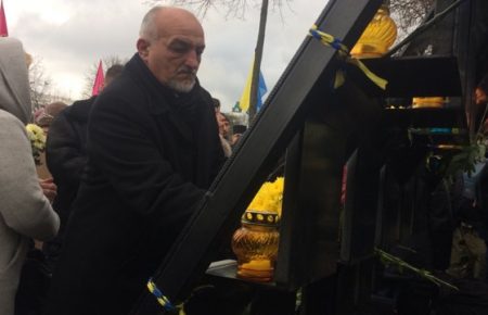День Гідності та Свободи: у Києві вшановують пам'ять героїв Небесної сотні