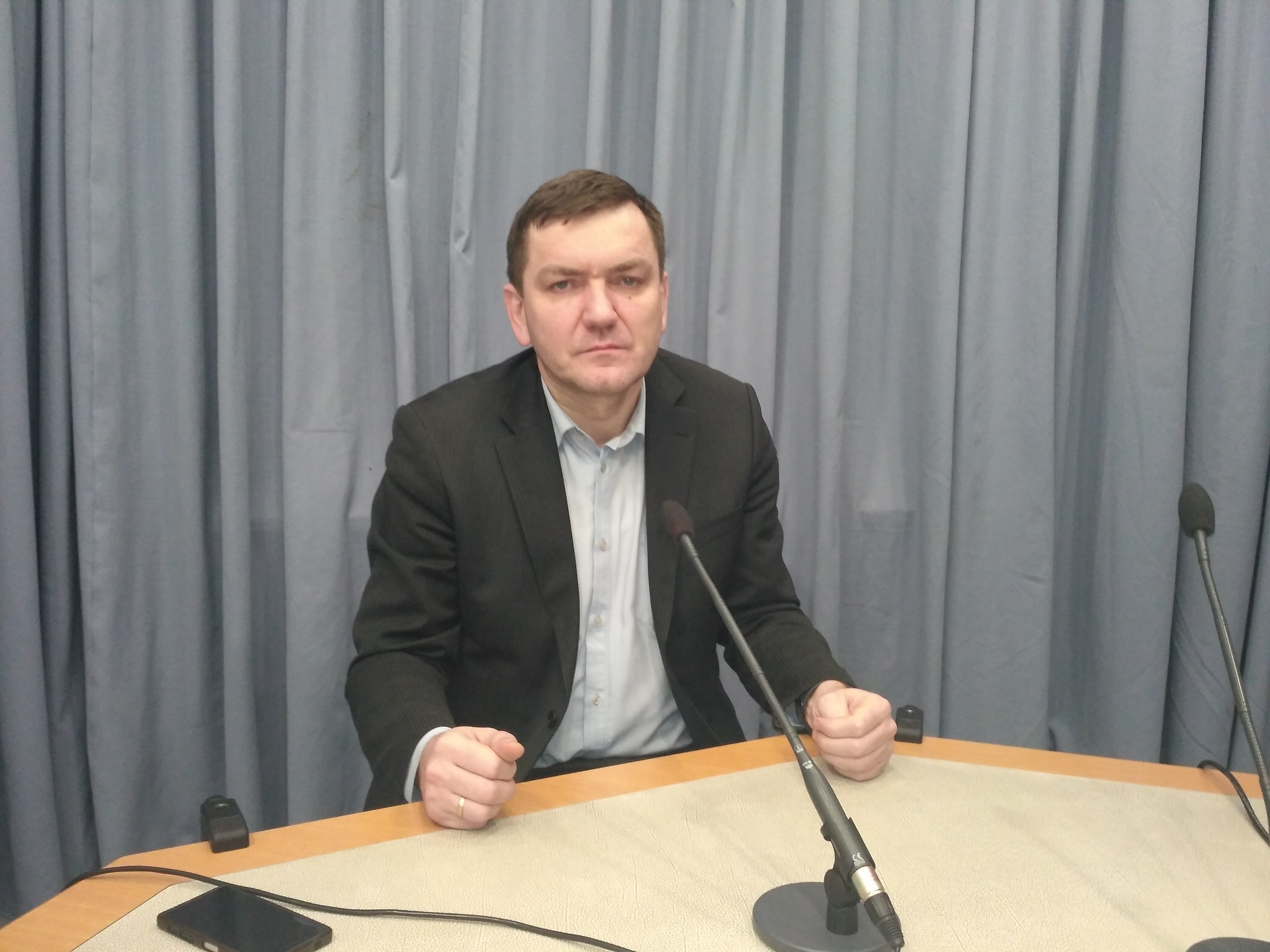 Щоб розслідувати справи оточення Януковича, слідчі НАБУ мають кинути інші справи, — Горбатюк