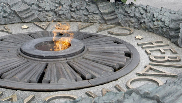 У Києві залили цементом Вічний вогонь