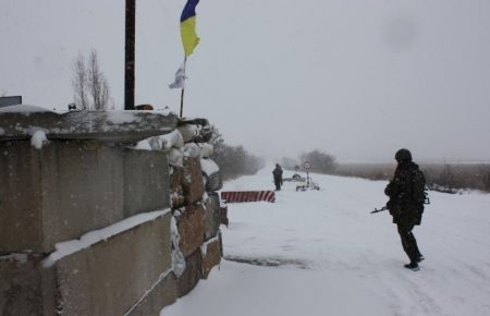Військові ЗСУ на передовій вмикають для бойовиків гімн України (ВІДЕО)