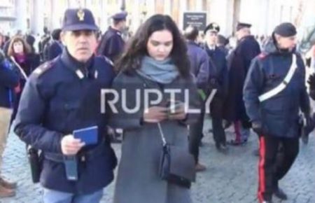 У Ватикані поліція затримала українську журналістку