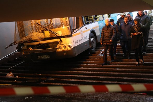 У Москві автобус в'їхав у підземний перехід (ВІДЕО)
