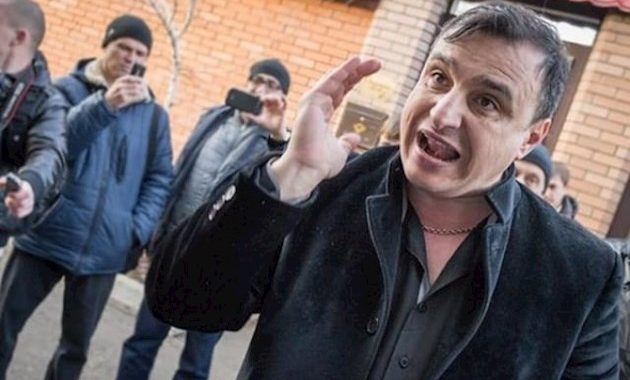 «Сейчас в челюсть получишь!» - депутат Луганської облради блокував показ фільму про війну на Донбасі «Сейчас в челюсть получишь!» - депутат Луганської облради блокував показ фільму про війну на Донбасі