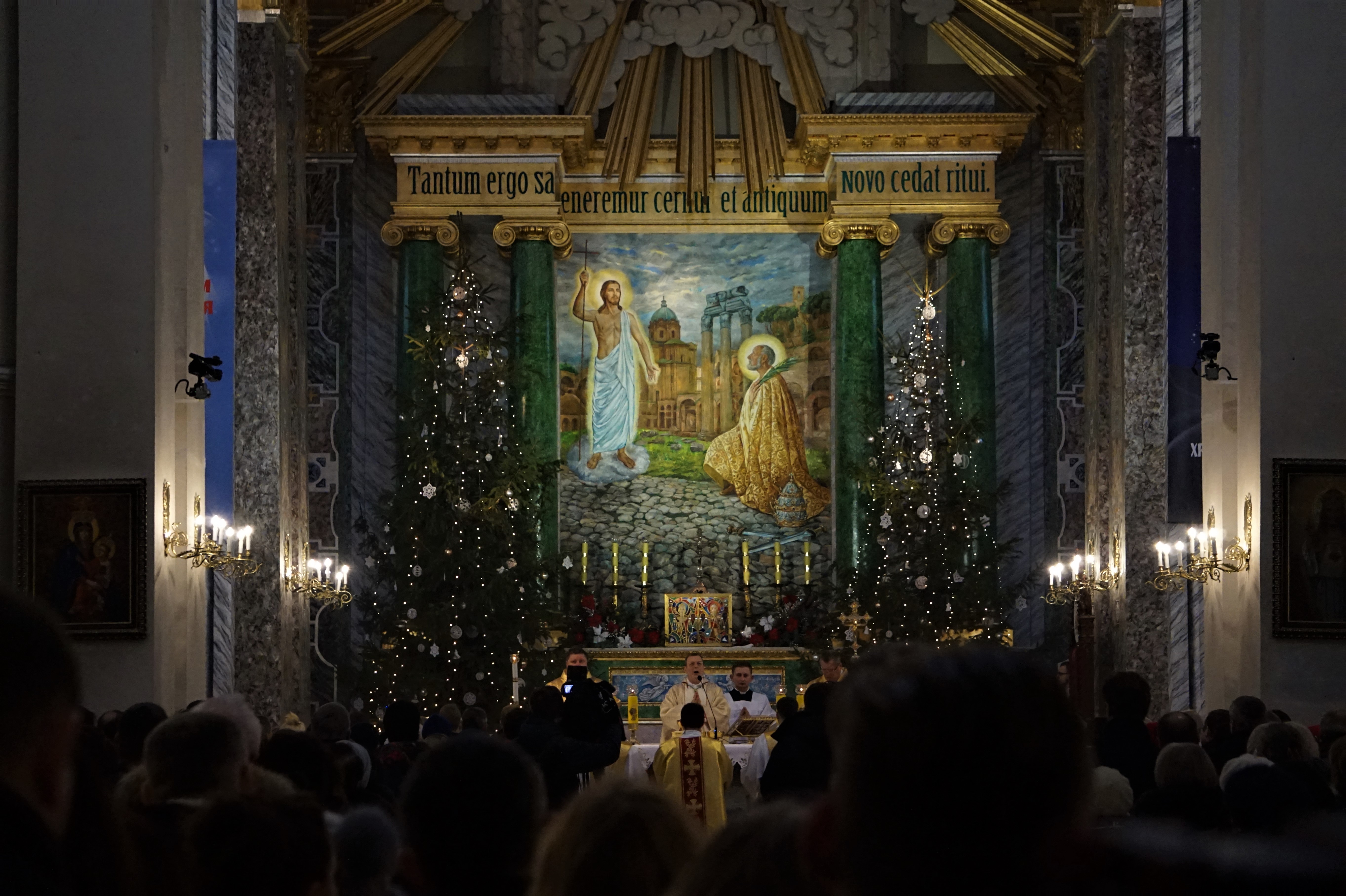 Україна святкує католицьке Різдво. Фоторепортаж із Олександрівського костелу