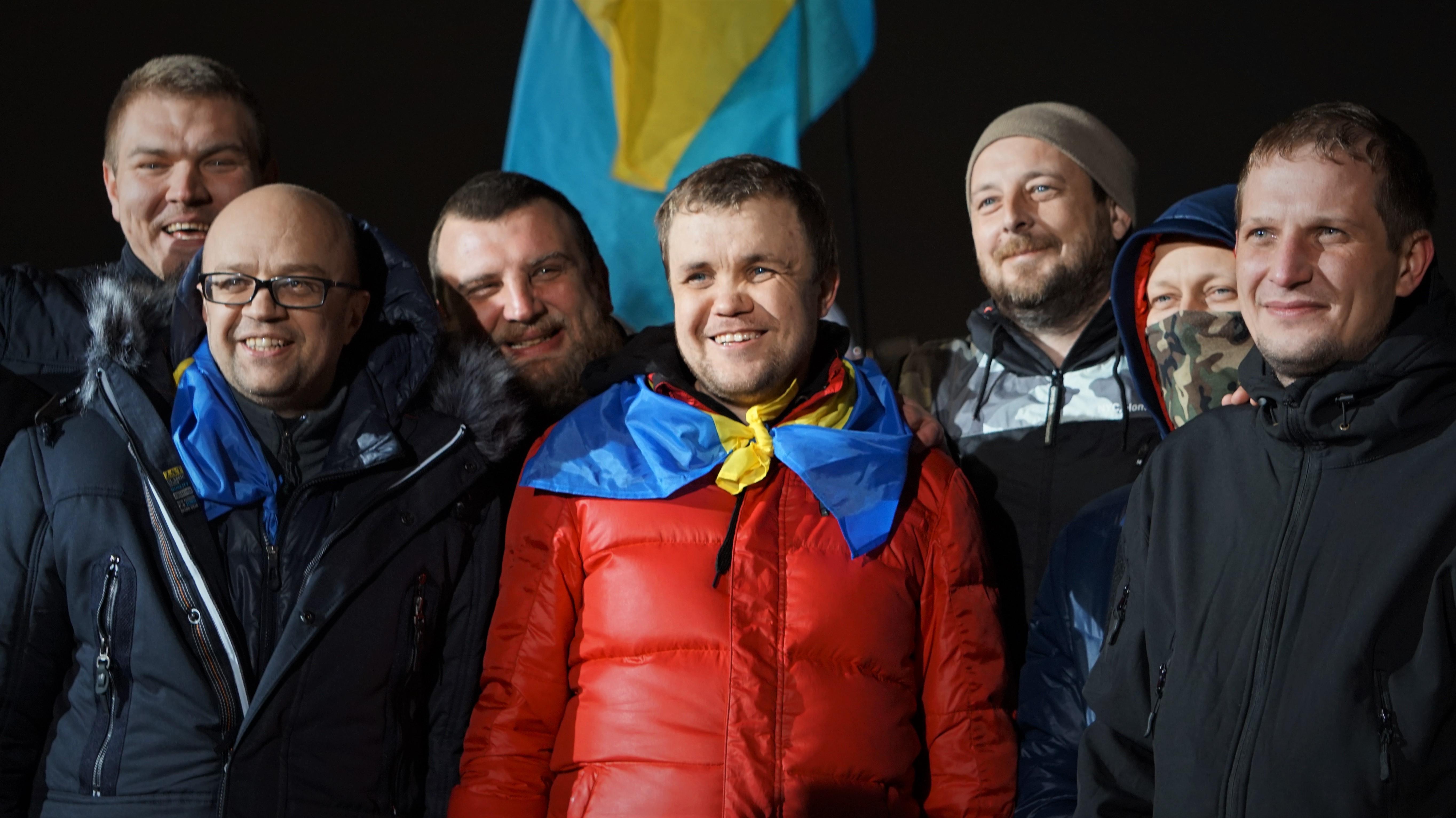 «Вітаємо вдома»: як Київ зустрічав звільнених полонених (Фоторепортаж)