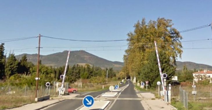 У Франції шкільний автобус зіштовхнувся з потягом, двоє загиблих У Франції шкільний автобус зіштовхнувся з потягом, двоє загиблих