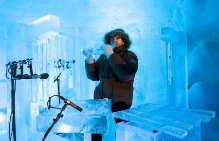 Норвезький музикант грає на інструментах з льоду (ВІДЕО)