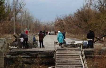 З 9 по 10 грудня КПВВ «Станиця Луганська» не працюватиме: ремонтуватимуть міст