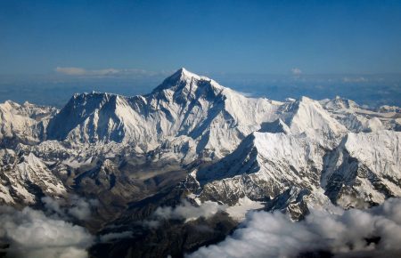 Альпіністам-одинакам заборонили підніматися на Еверест
