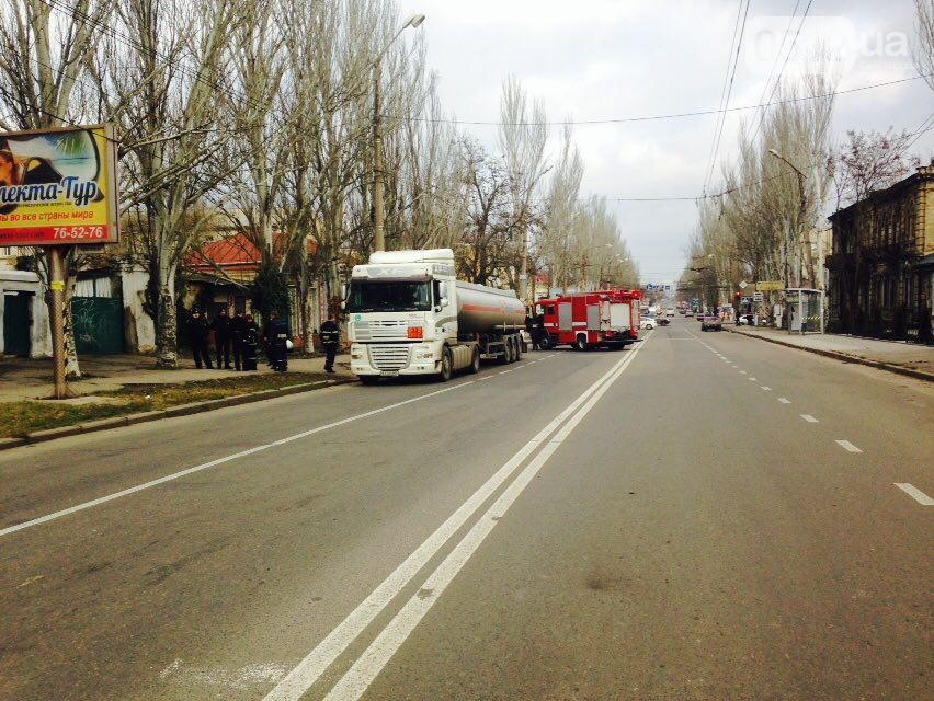 Вулицю в Миколаєві перекрили через витік небезпечної речовини (ВІДЕО)