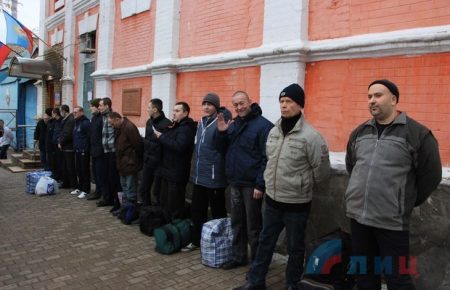В Луганську відправляють українських полонених на обмін (ВІДЕО)