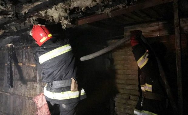У Хмельницькому горів відомий ринок (ФОТО, Відео) У Хмельницькому горів відомий ринок (ФОТО, Відео)