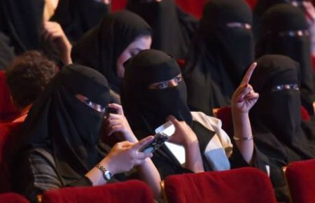 У Саудівській Аравії запрацювали кінотеатри вперше після 35-річної заборони