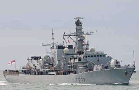 Російські кораблі в Ла-Манші буде супроводжувати британський фрегат