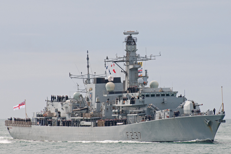 Російські кораблі в Ла-Манші буде супроводжувати британський фрегат