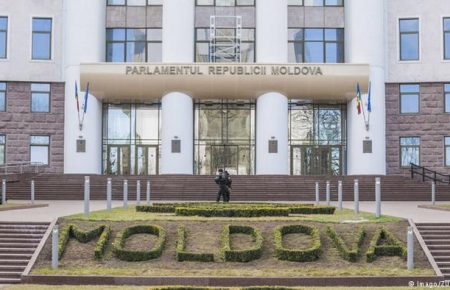 У Молдові офіційно заборонили транслювати російські новини
