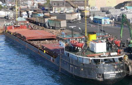 У порту Сирії застрягли 10 українських моряків