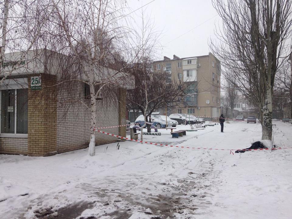 У Бердянську в поліцію кинули гранату: троє поранених