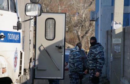 Російські силовики блокують засідання «Кримської солідарності» в Судаку
