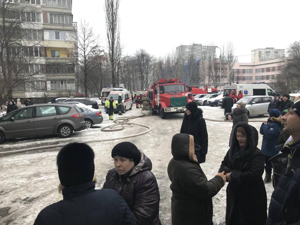У київській багатоповерхівці сталася пожежа: одна людина загинула