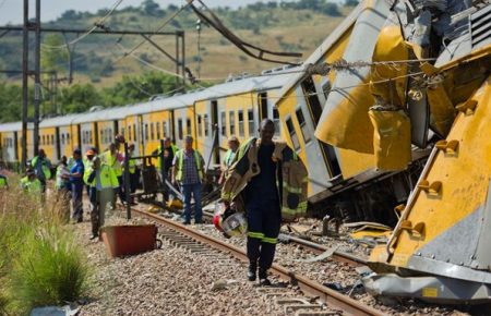 У Південній Африці зіткнулися два потяги, постраждали понад 200 людей