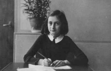 У Німеччині видали комікс на основі щоденника Анни Франк, яка стала жертвою Голокосту