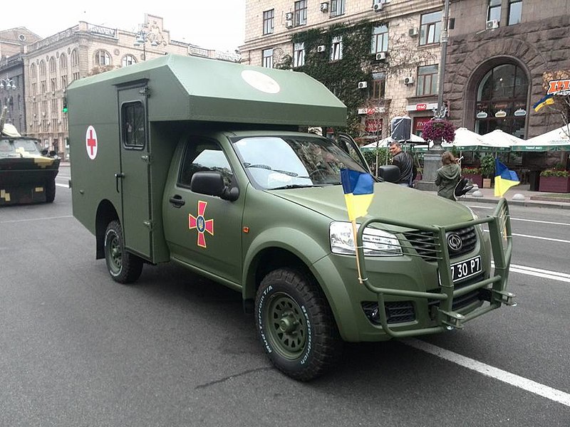 Чому медики не хочуть використовувати автомобіль Богдан-2251 для евакуації поранених? Пояснює волонтерка