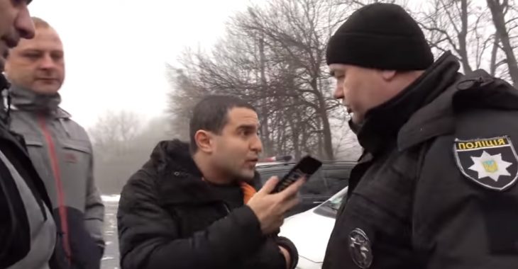 Хабар 5000 грн. за нетверезе водіння? Блогер звинувачує харківську поліцію (ВІДЕО) Хабар 5000 грн. за нетверезе водіння? Блогер звинувачує харківську поліцію (ВІДЕО)