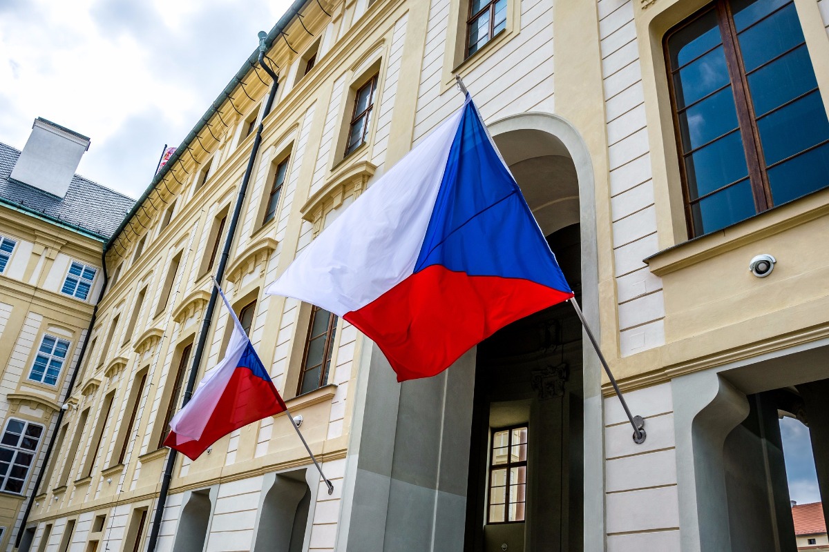Вибори у Чехії: кандидати першого туру закликали підтримати Іржі Драгоша