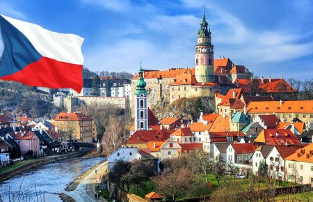 Вибори в Чехії: в другому турі може перемогти більш прихильний до України кандидат