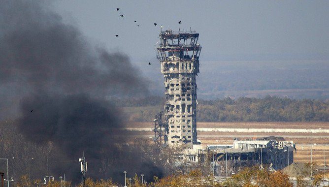В аеропорту Одеси вшановують пам’ять оборонців ДАПу (ВИДЕО) В аеропорту Одеси вшановують пам’ять оборонців ДАПу (ВИДЕО)