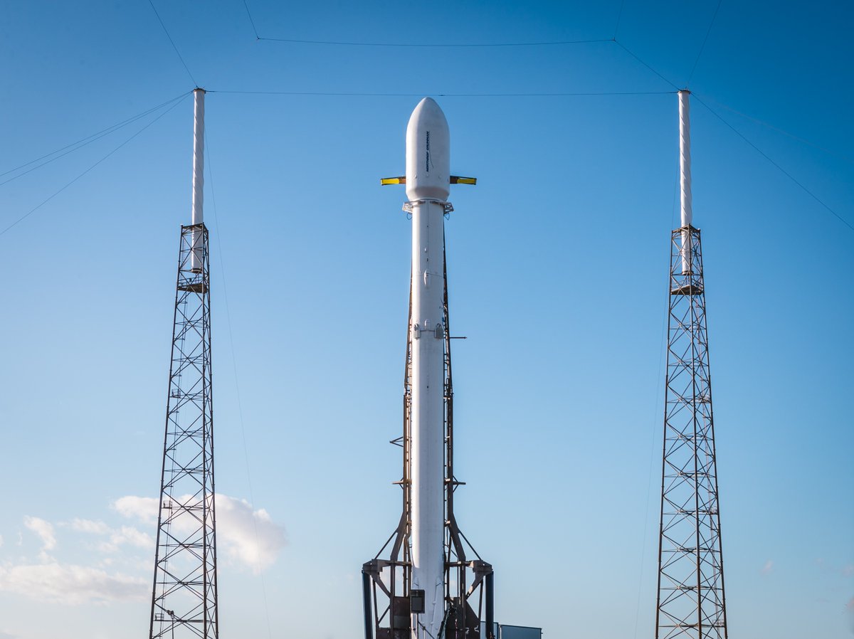 SpaceX вивела на орбіту секретний супутник (ВІДЕО)