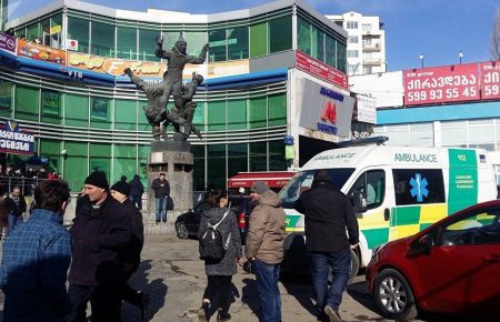 В метро Тбілісі обвалилася стеля, 11 постраждалих (ВІДЕО)