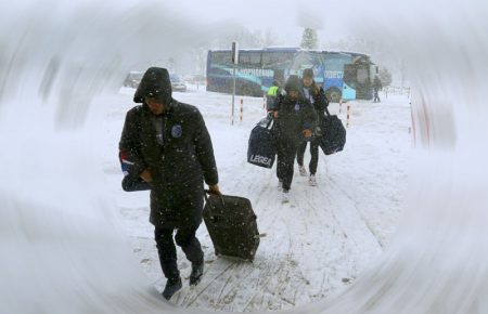 Через снігопад ФК «Чорноморець» не зміг полетіти на збори до Туреччини (ФОТО)