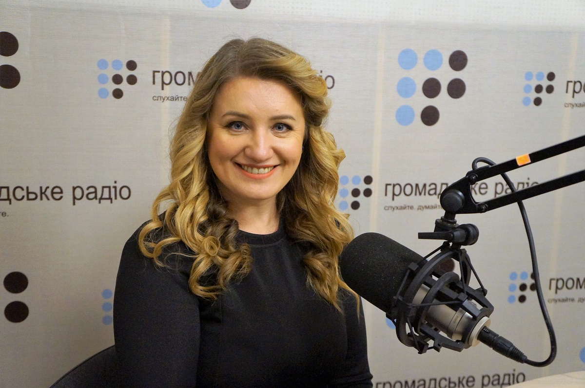 Співачка Оксана Стебельська презентувала колядку у новому звучанні