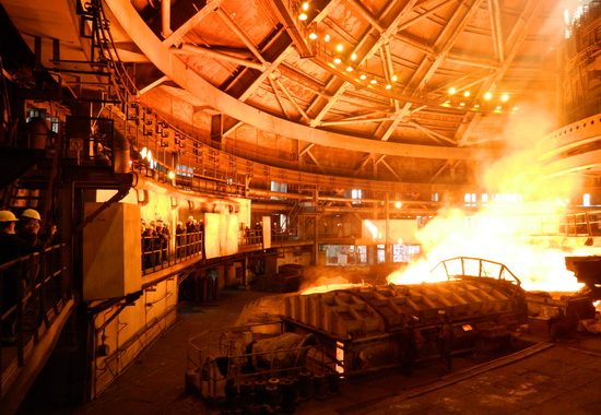 Працівники «АрселорМіттал» у Кривому Розі вимагають зарплату у 30 тисяч гривень Працівники «АрселорМіттал» у Кривому Розі вимагають зарплату у 30 тисяч гривень