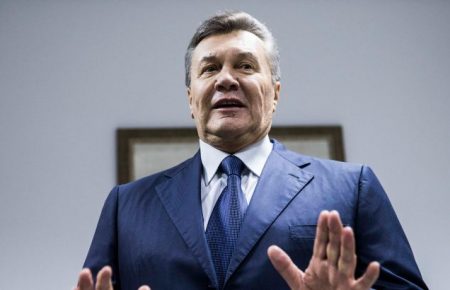 Справа щодо держзради Януковича: президенту-втікачу призначили державного адвоката