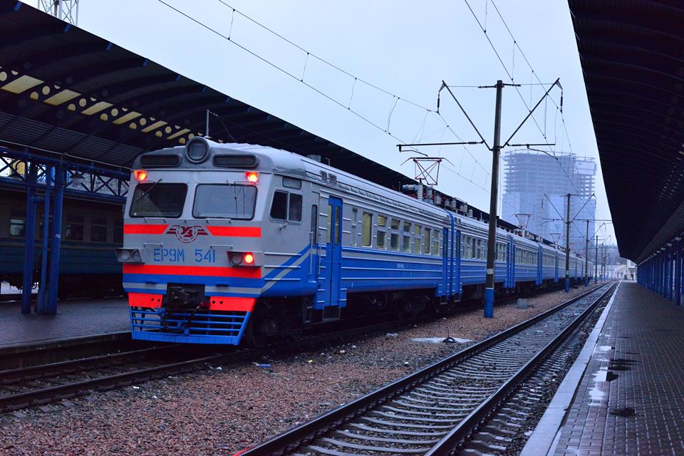 Геращенко: Укрзалізниця має виділити кошти на охорону у потягах